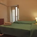Susi's House تْشيفالو